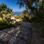 Apartman Bougainvillea Retreat, Espacioso Terraza & Parking