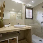 Apartman Bougainvillea Retreat, Espacioso Terraza & Parking *