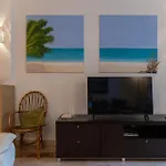 Apartman Bougainvillea Retreat, Espacioso Terraza & Parking Estepona
