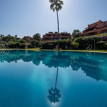 Lejlighed Bougainvillea Retreat, Espacioso Terraza & Parking