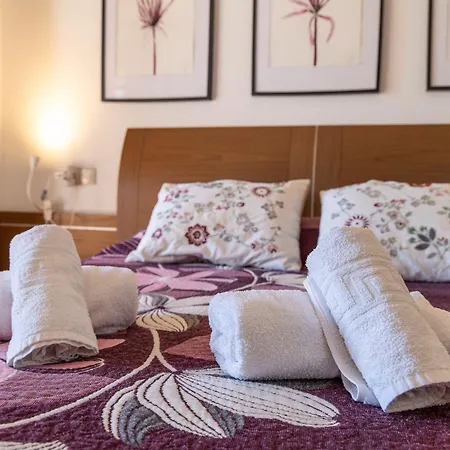 Bougainvillea Bay & Parking Apartment Estepona